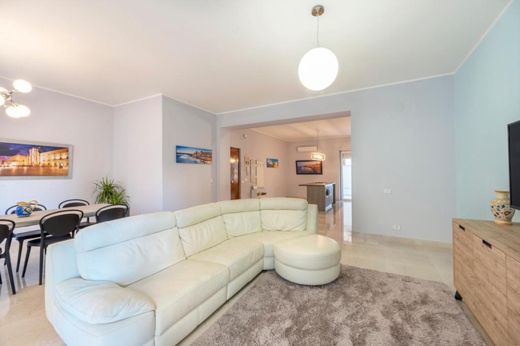 Casa Bella - 3 Baths - Walk To Ortigia Apartment Сиракуза Екстериор снимка