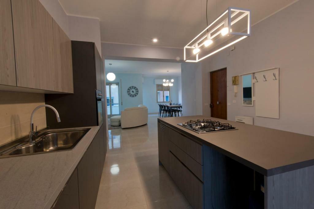 Casa Bella - 3 Baths - Walk To Ortigia Apartment Сиракуза Екстериор снимка