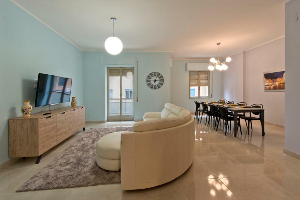 Casa Bella - 3 Baths - Walk To Ortigia Apartment Сиракуза Екстериор снимка